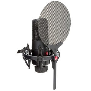 Rode Micrófono de condensador NT1 + kit de estudio de interfaz de audio AI-1